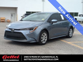 Certified 2022 Toyota Corolla LE image 1