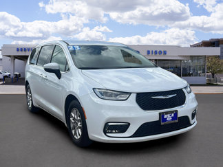Used 2023 Chrysler Pacifica Touring-L image 1