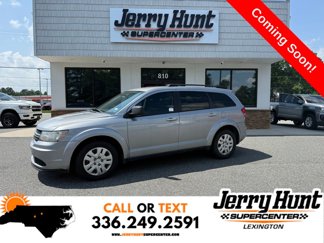 Used 2019 Dodge Journey SE image 1