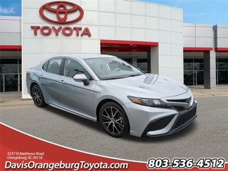 Used 2023 Toyota Camry SE image 1