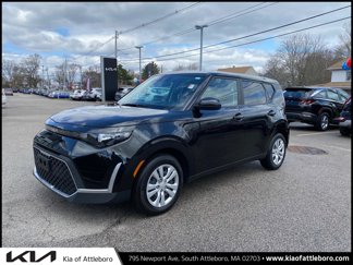 Used 2023 Kia Soul LX image 1