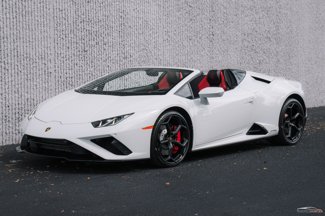 Used 2022 Lamborghini Huracan EVO image 1