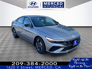 New 2025 Hyundai Elantra SEL image 1