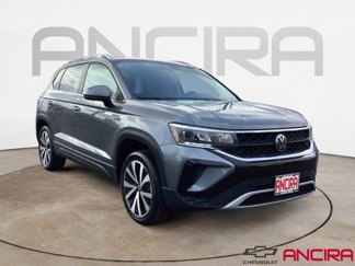 Used 2023 Volkswagen Taos SE image 1