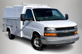 Used 2016 Chevrolet Express 3500 image 1