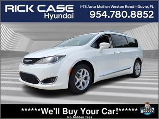 Used 2017 Chrysler Pacifica Touring-L Plus w/ Advanced Safetytec Group image 1