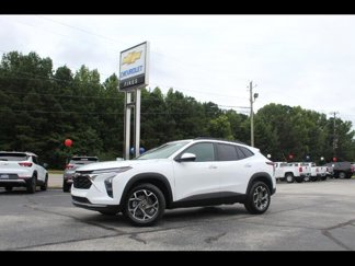 New 2025 Chevrolet Trax LT w/ Driver Confidence Package image 1