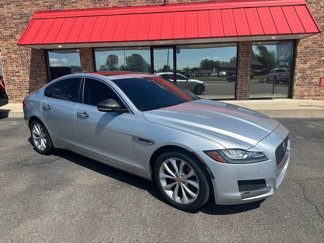 Used 2018 Jaguar XF Premium image 1