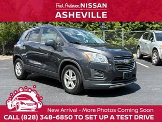Used 2016 Chevrolet Trax LT w/ LT Sun and Sound Package image 1