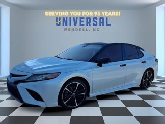 Used 2018 Toyota Camry XSE image 1