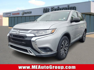 Used 2019 Mitsubishi Outlander ES image 1
