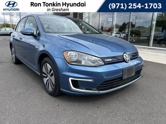 Used 2016 Volkswagen e-Golf SE image 1