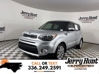 Used 2017 Kia Soul + image 1