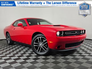 Used 2019 Dodge Challenger SXT image 1