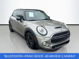 Used 2018 MINI Cooper S image 1