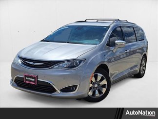 Used 2018 Chrysler Pacifica Limited w/ Advanced Safetytec Group image 1