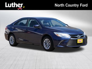 Used 2015 Toyota Camry LE image 1
