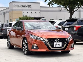 Used 2022 Nissan Altima 2.5 SR image 1