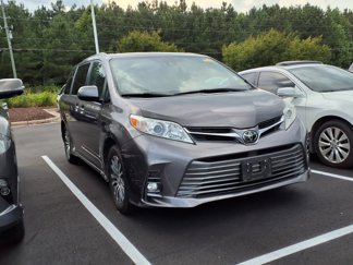 Used 2018 Toyota Sienna XLE image 1