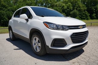 Used 2022 Chevrolet Trax LS w/ Tint and Cruise Package image 1