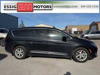 Used 2020 Chrysler Pacifica Touring-L Plus w/ Tire & Wheel Group image 1