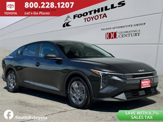 Used 2025 Kia K4 LX image 1