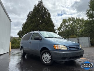 Used 2002 Toyota Sienna LE image 1