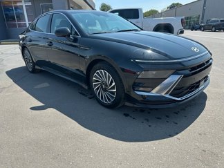 Used 2024 Hyundai Sonata Limited image 1