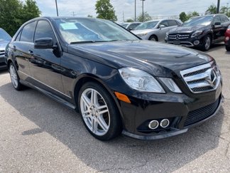 Used 2010 Mercedes-Benz E 550 4MATIC Sedan image 1