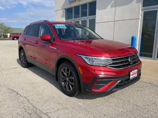 Used 2022 Volkswagen Tiguan SE image 1