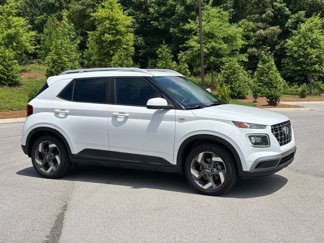 Used 2021 Hyundai Venue SEL w/ Premium Package image 1