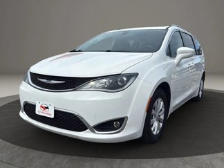 Used 2019 Chrysler Pacifica Touring-L image 1