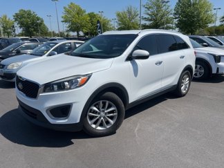 Used 2017 Kia Sorento LX w/ LX Convenience Package image 1