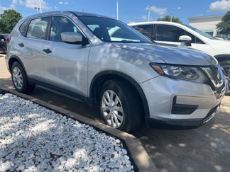 Used 2018 Nissan Rogue S image 1