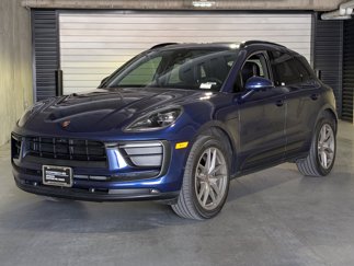 Certified 2022 Porsche Macan image 1