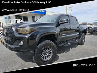 Used 2018 Toyota Tacoma TRD Sport image 1