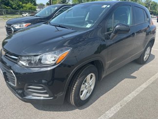 Used 2022 Chevrolet Trax LS w/ Tint and Cruise Package image 1