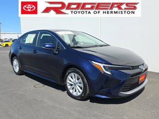 Certified 2025 Toyota Corolla XLE image 1
