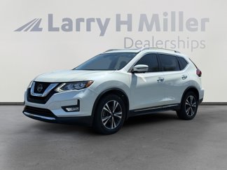 Used 2018 Nissan Rogue SL w/ Premium Package image 1