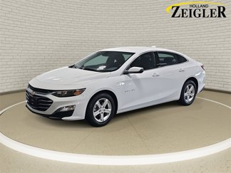 Used 2024 Chevrolet Malibu LT image 1