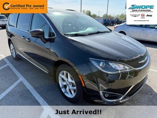 Certified 2018 Chrysler Pacifica Touring-L Plus w/ Tire & Wheel Group image 1