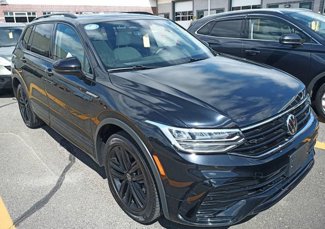 Used 2022 Volkswagen Tiguan SE R-Line image 1
