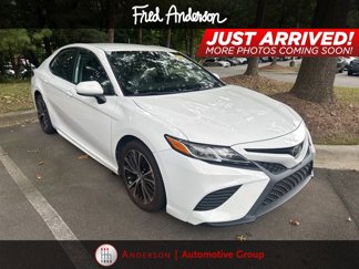 Used 2019 Toyota Camry SE image 1