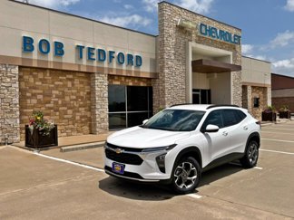 New 2025 Chevrolet Trax LT w/ Driver Confidence Package image 1