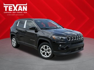 New 2025 Jeep Compass Latitude image 1