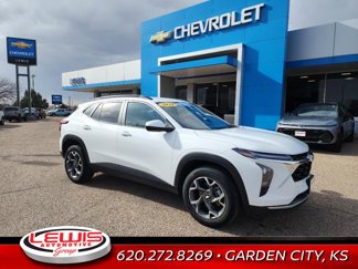 Certified 2024 Chevrolet Trax LT w/ Driver Confidence Package image 1