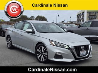 Certified 2022 Nissan Altima 2.5 SV image 1