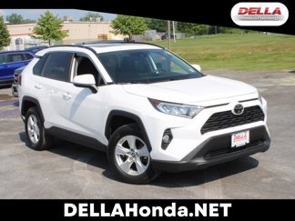 Used 2019 Toyota RAV4 XLE image 1