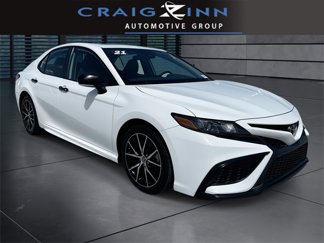 Used 2021 Toyota Camry SE image 1