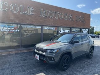 Used 2023 Jeep Compass Trailhawk image 1